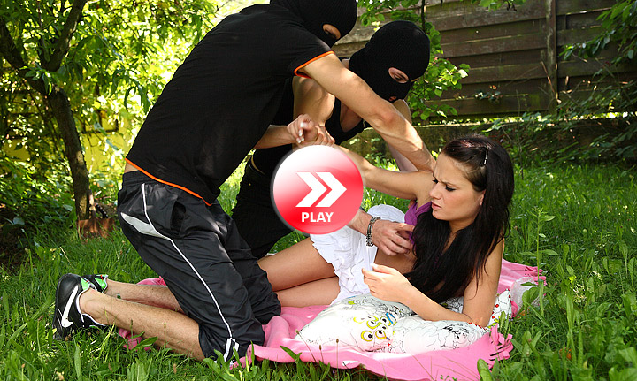 Klara’s Wild Outdoor Threesome A Raw Horny Thief Tale