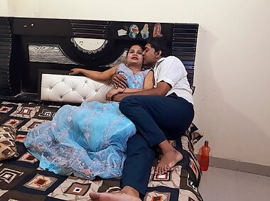 Indian Wife Porn: Desi Couple’s Intimate On-Camera Escape
