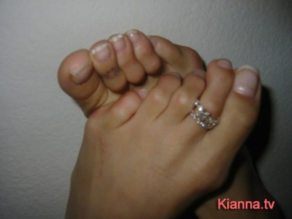 Kianna-Dior-foot